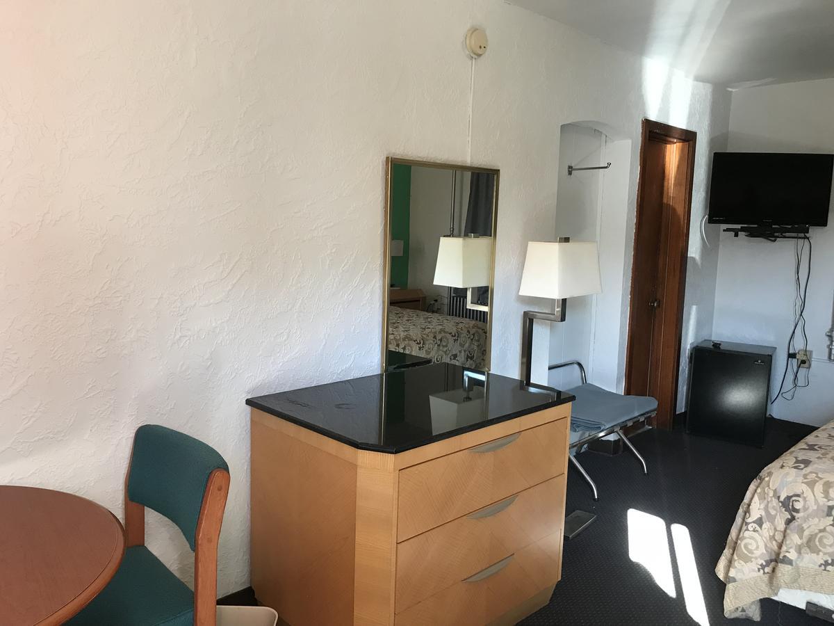 Fiesta Motel Pontiac Eksteriør billede